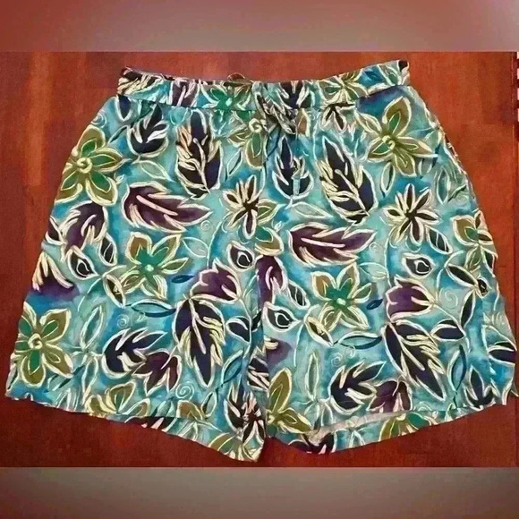 Vintage D.P.S. Petite Tropical Rayon Shorts Size LP SUPER COMFY! - Picture 1 of 2